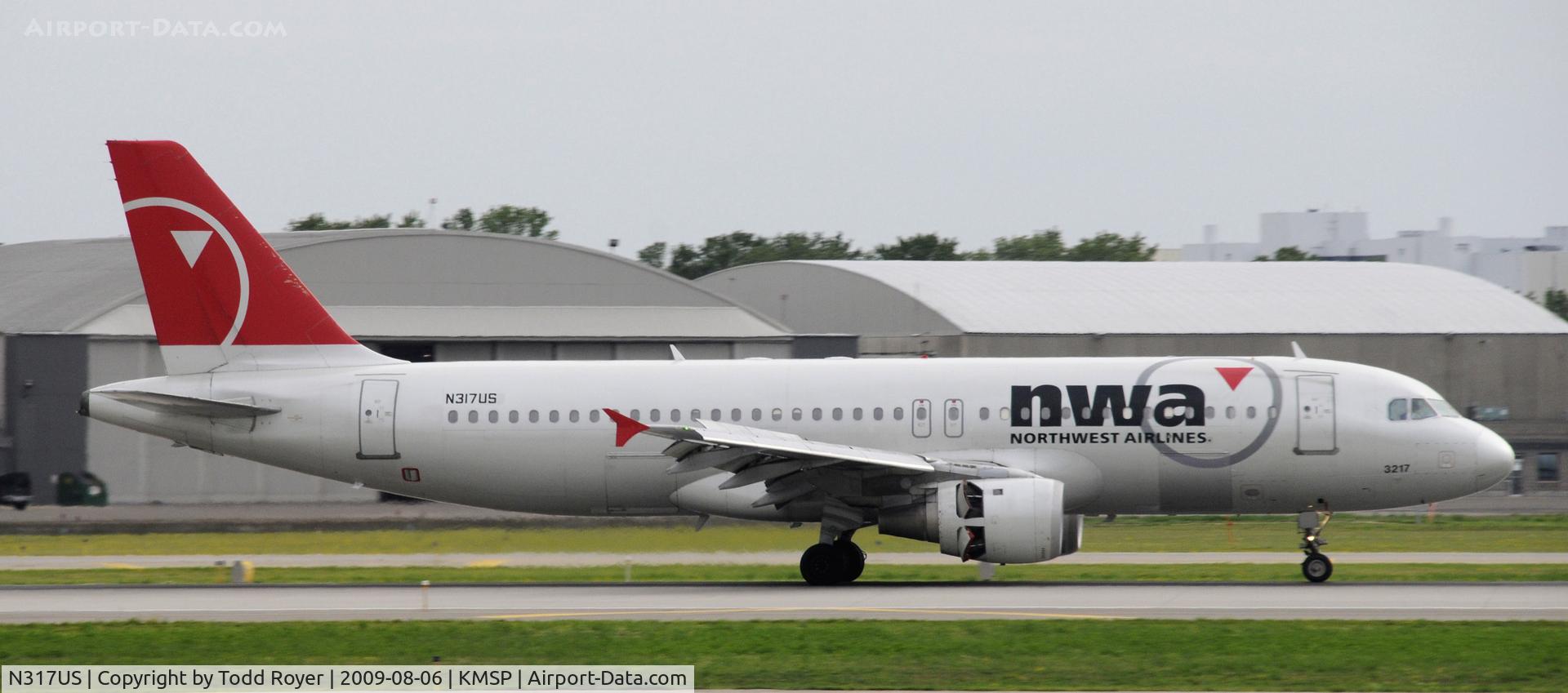 N317US, 1991 Airbus A320-211 C/N 197, Arriving MSP