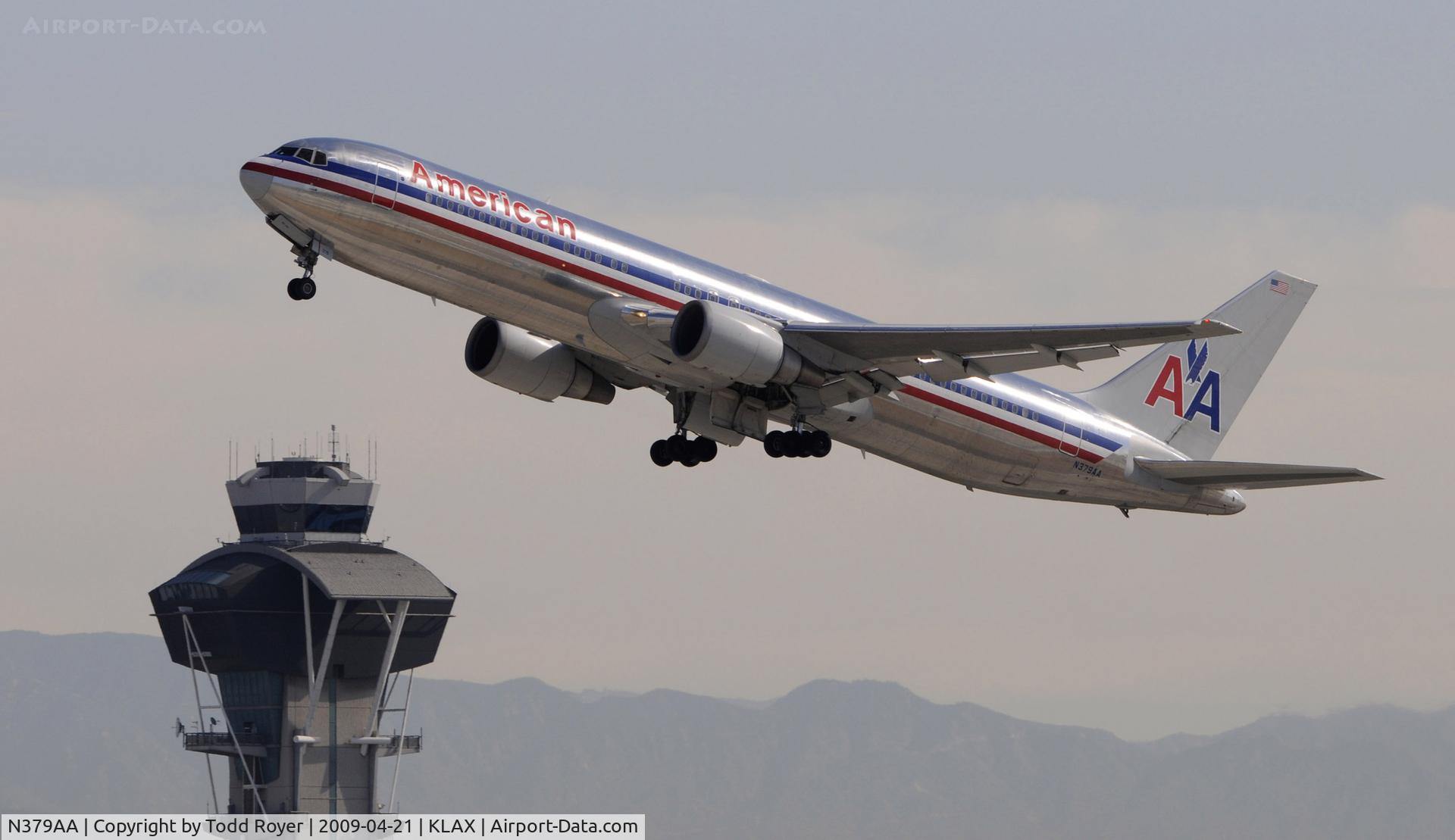 N379AA, 1993 Boeing 767-323/ER C/N 25448, Departing LAX
