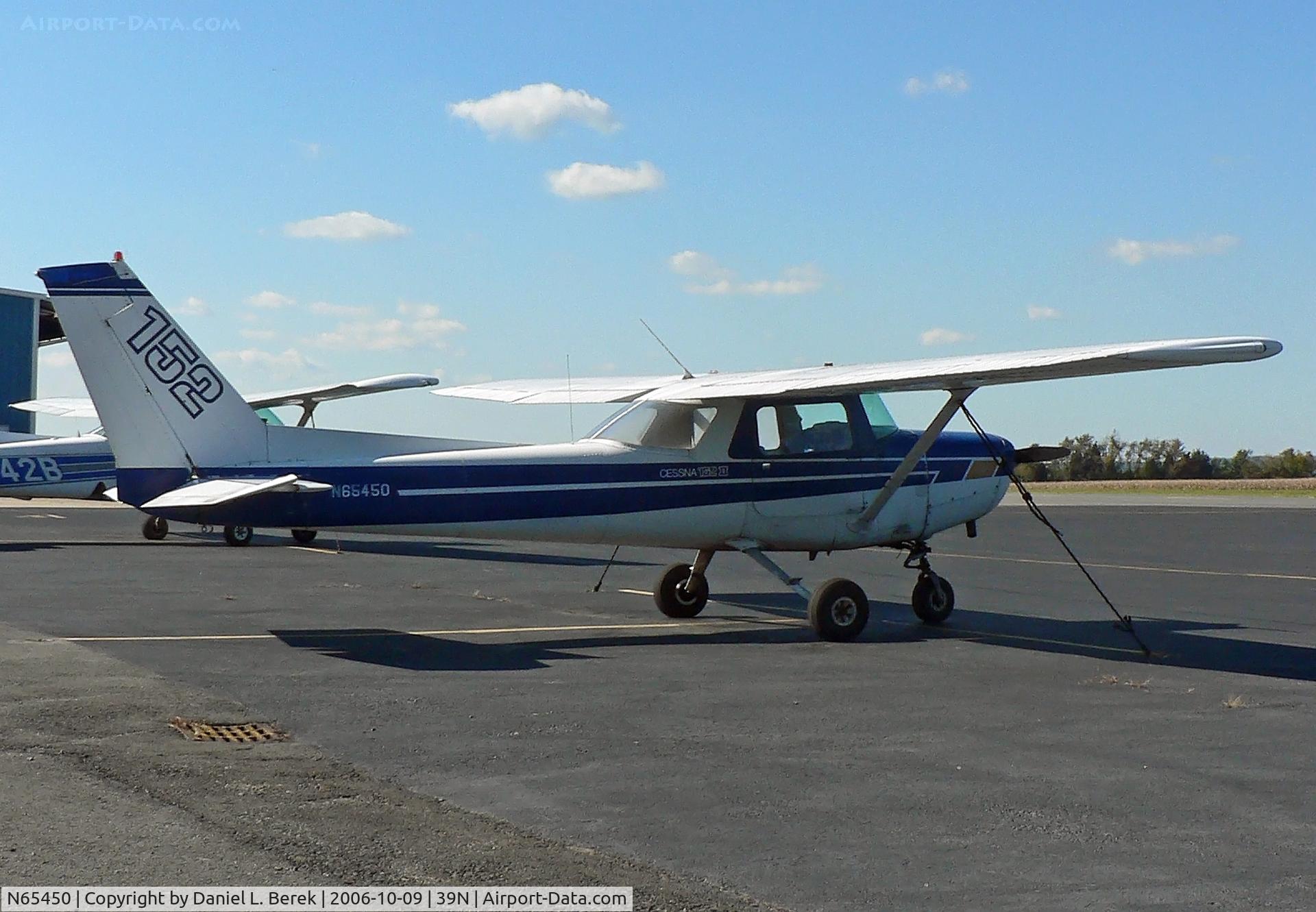 N65450, 1978 Cessna 152 C/N 15281558, Nice little trainer at Princeton Airport in the Fall.