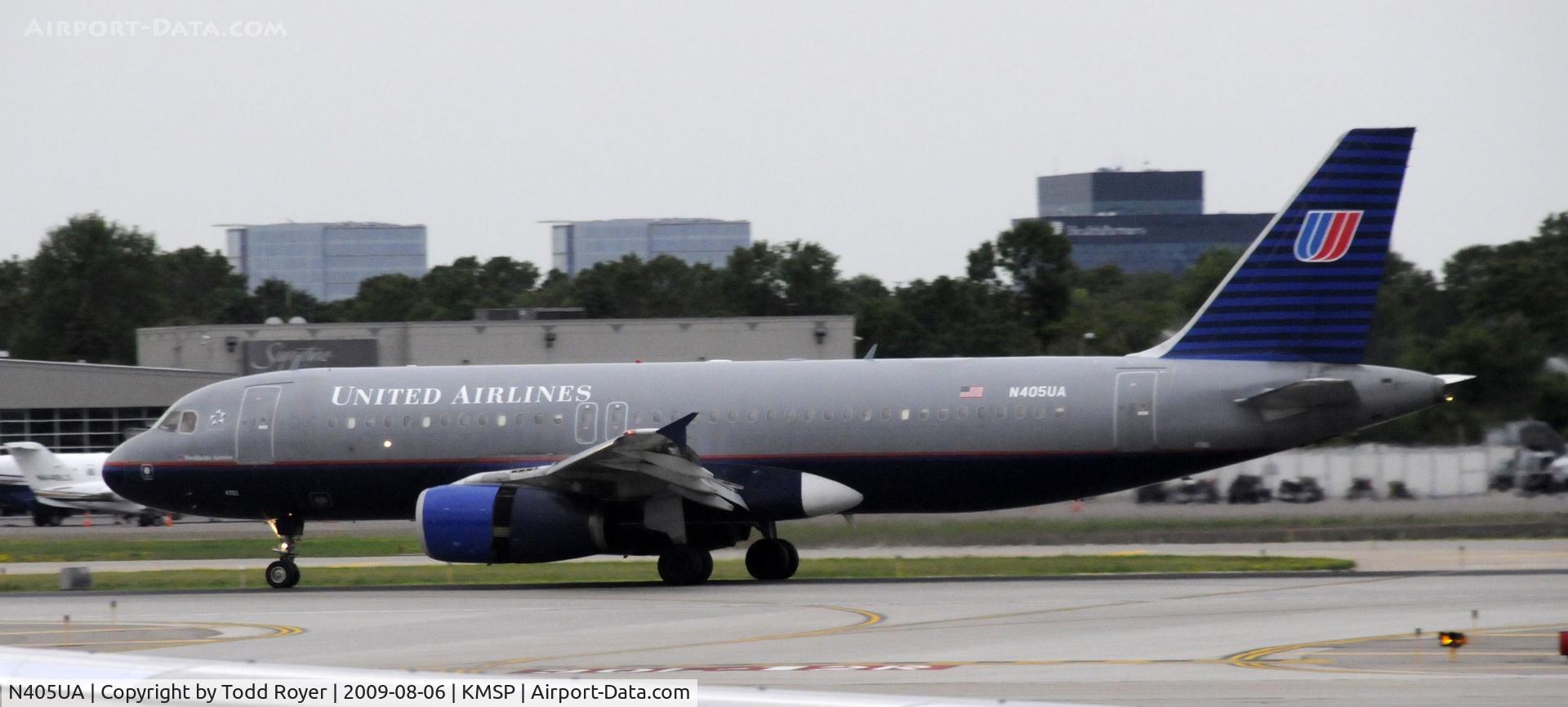 N405UA, 1993 Airbus A320-232 C/N 452, Arriving MSP