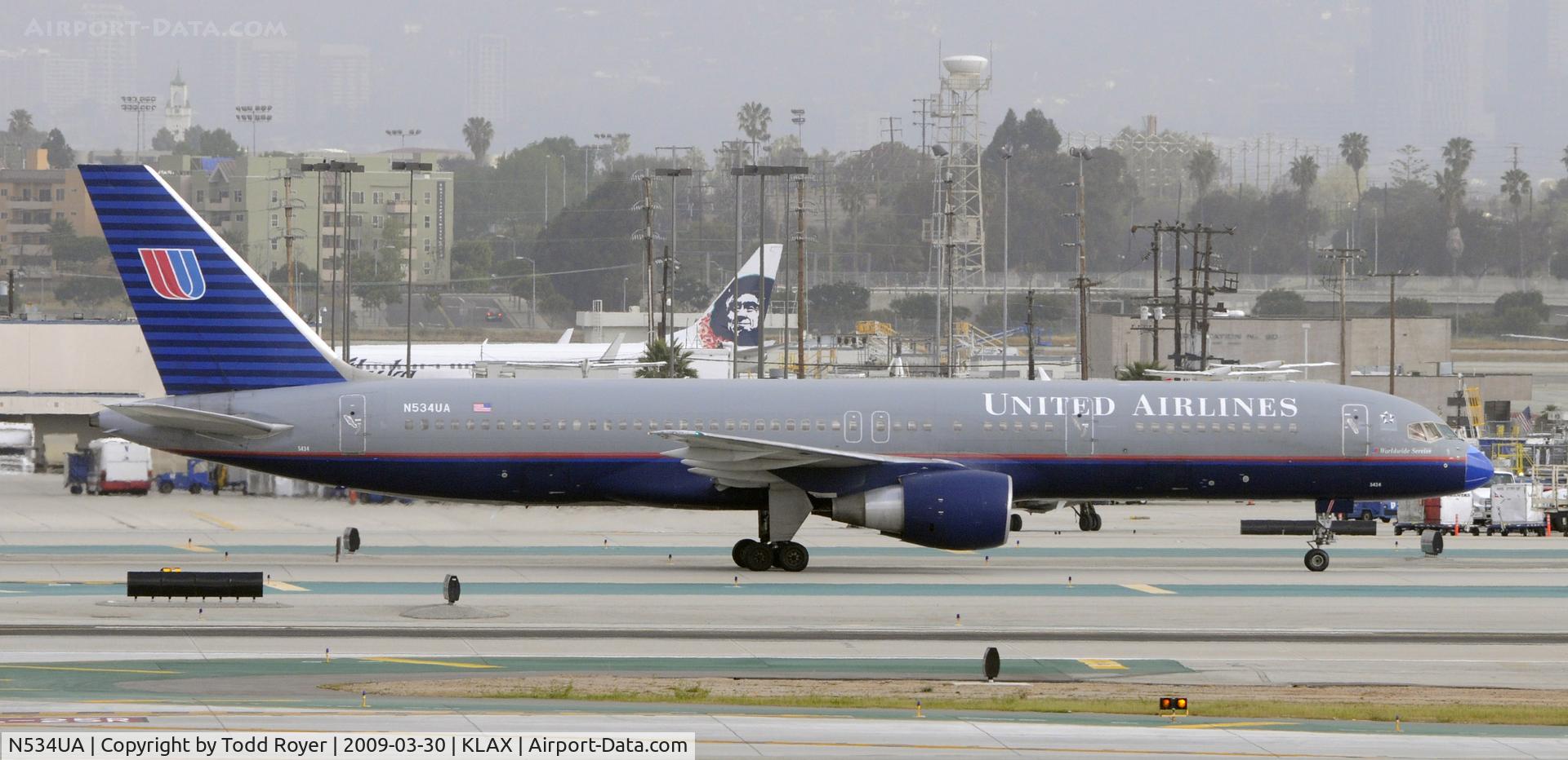N534UA, 1991 Boeing 757-222F C/N 25129, Taxi at LAX