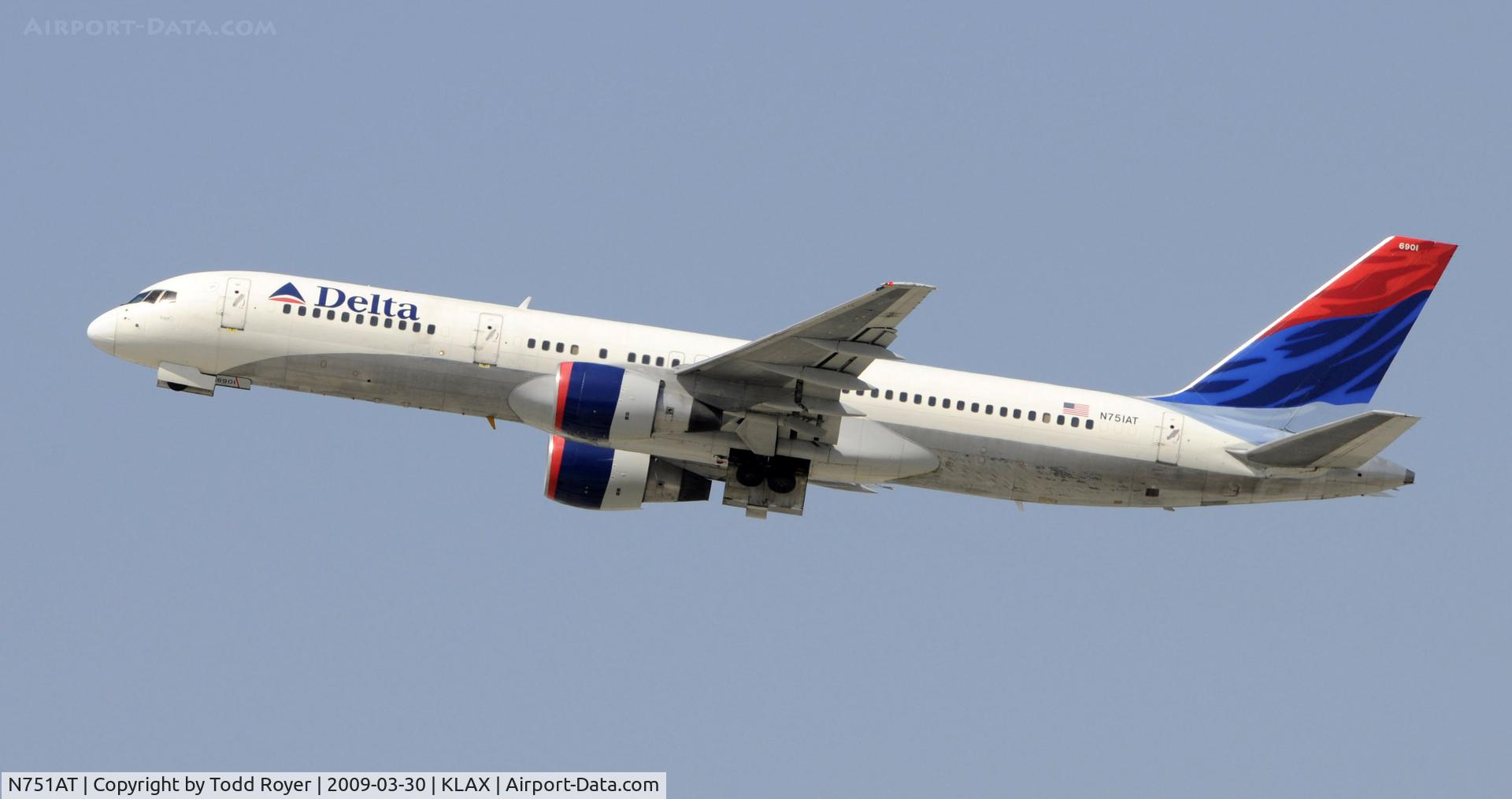 N751AT, 1984 Boeing 757-212 C/N 23125, Departing LAX