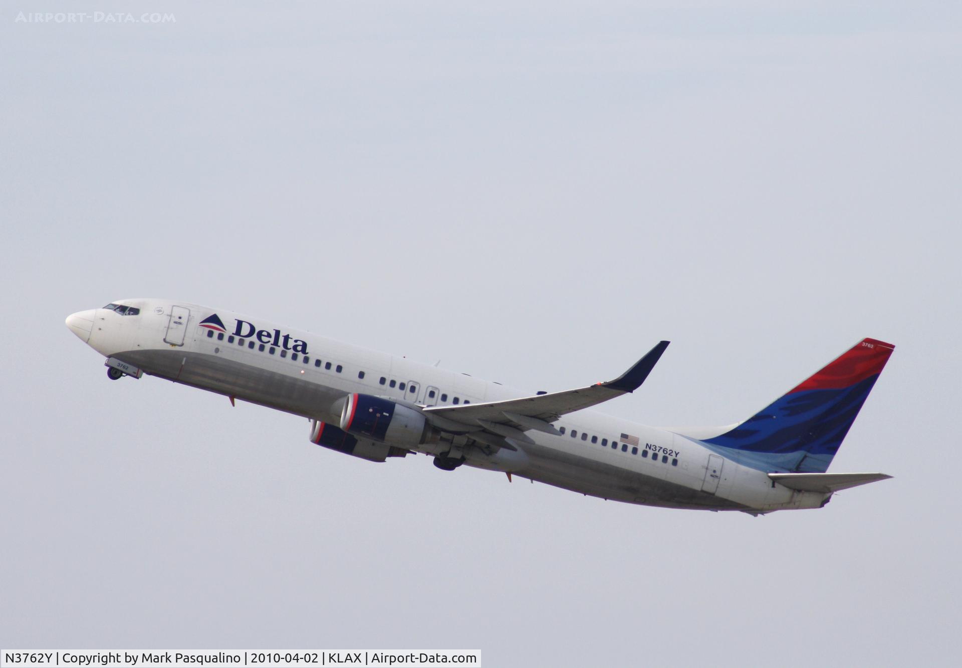 N3762Y, 2001 Boeing 737-832 C/N 30817, Boeing 737-800