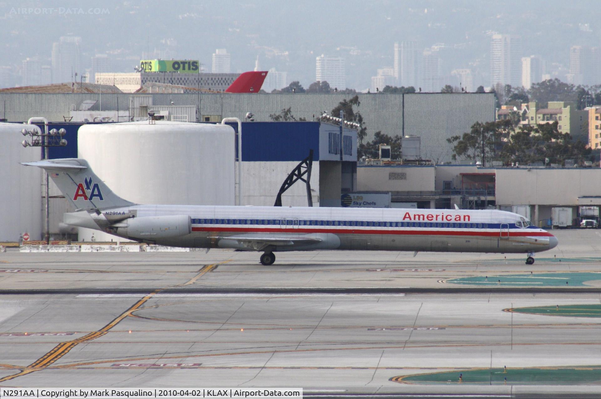 N291AA, 1985 McDonnell Douglas MD-82 (DC-9-82) C/N 49303, MD-82
