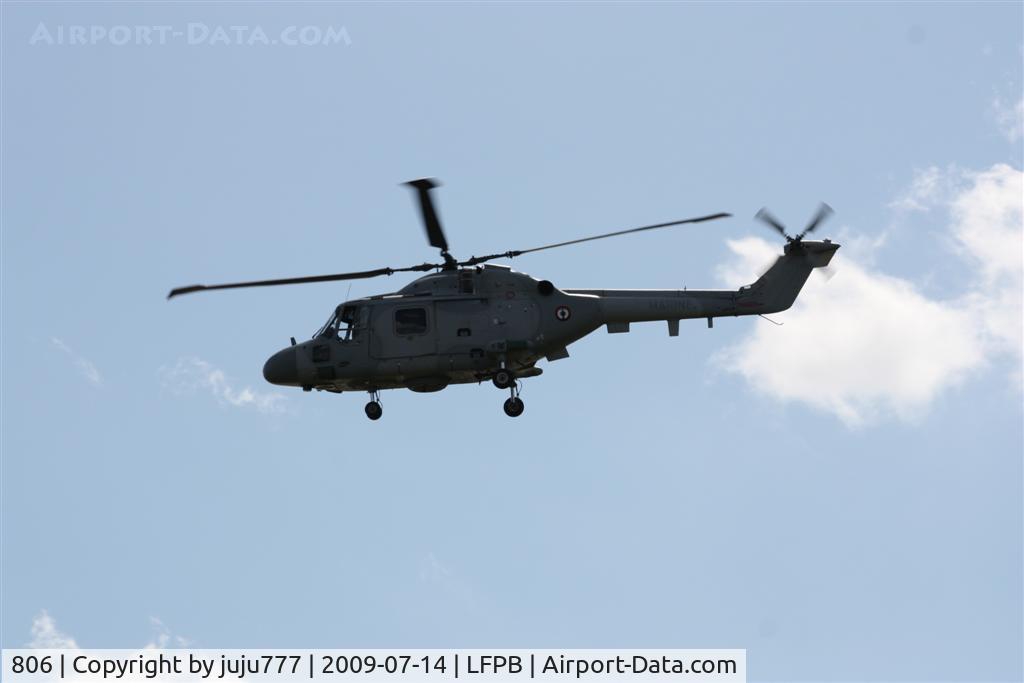 806, Westland Lynx HAS.2(FN) C/N 273, on transit at Le Bourget for National day over Paris