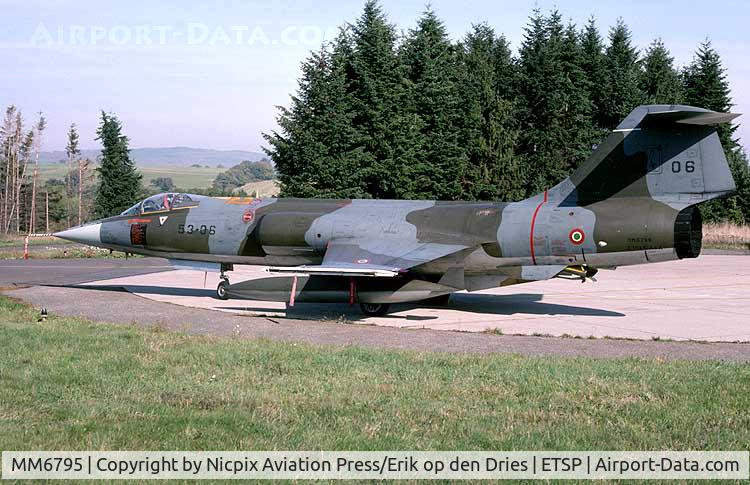 MM6795, Aeritalia F-104S-ASA Starfighter C/N 1095, Italy AF F-104S-ASA mm6795 at its'parking spot at Pferdsfeld AB, Germany