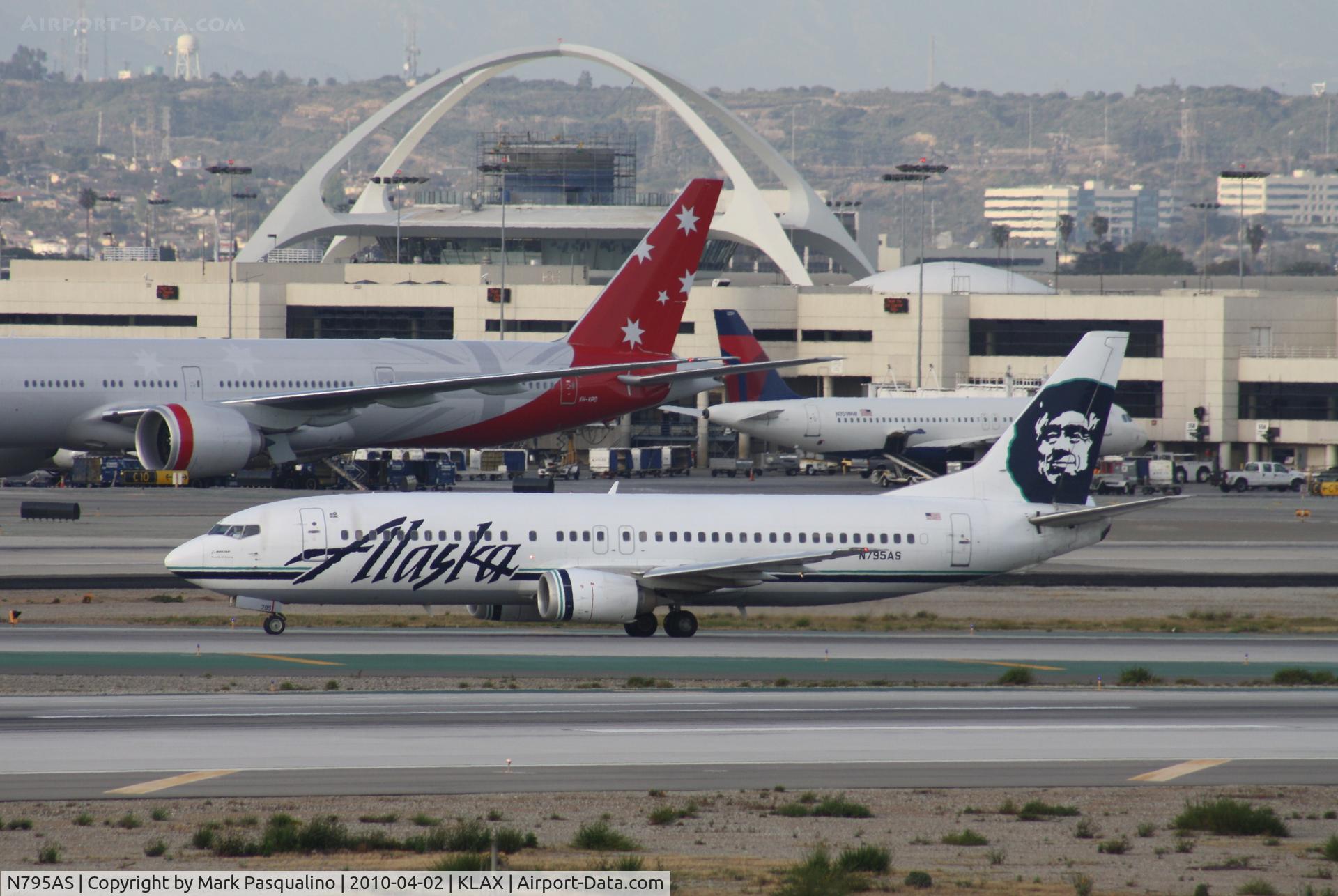 N795AS, 1998 Boeing 737-490 C/N 28890, Boeing 737-400