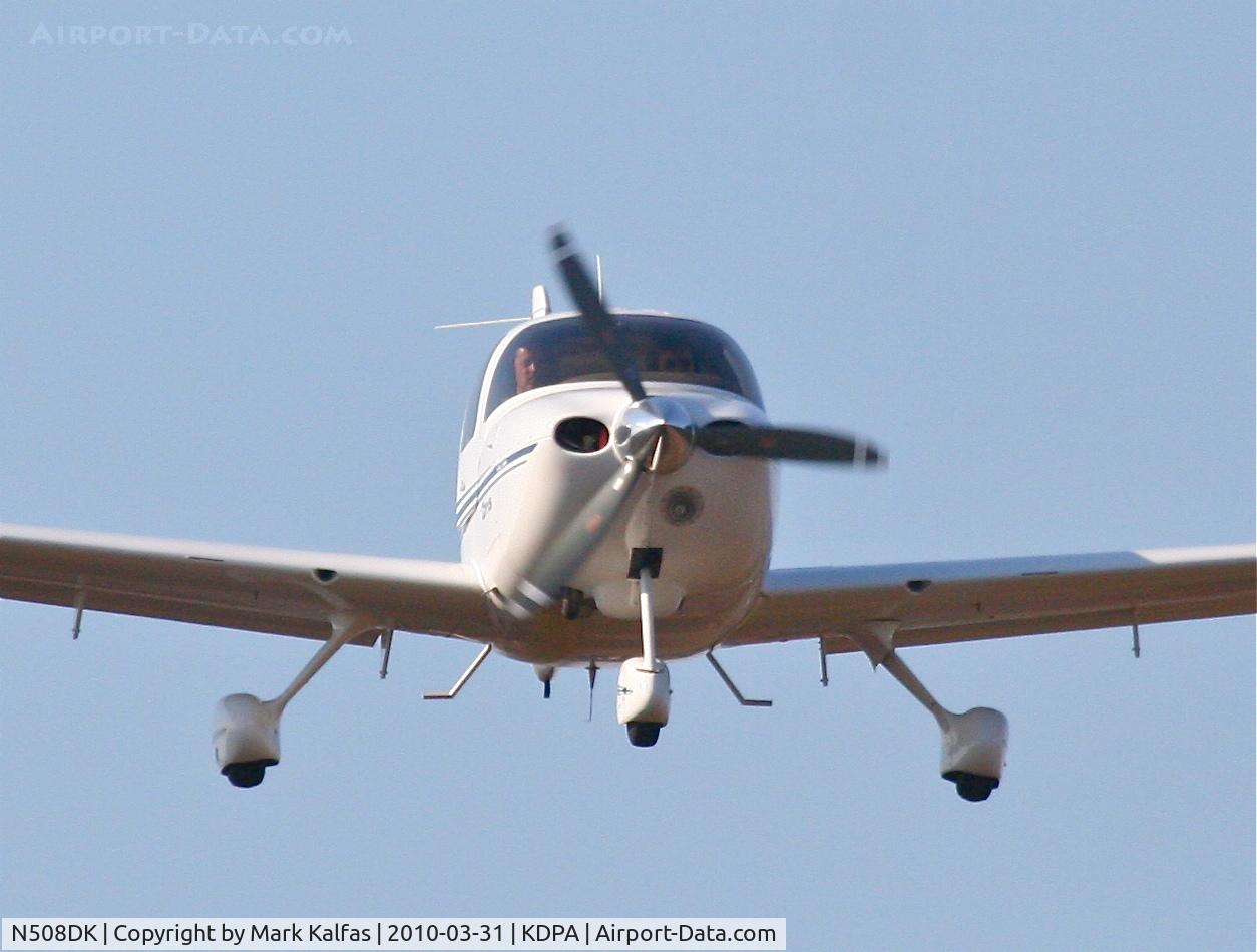 N508DK, 2002 Cirrus SR22 C/N 0309, Travel Express Aviation (TEA) Cirrus SR22, short final 15 KDPA.