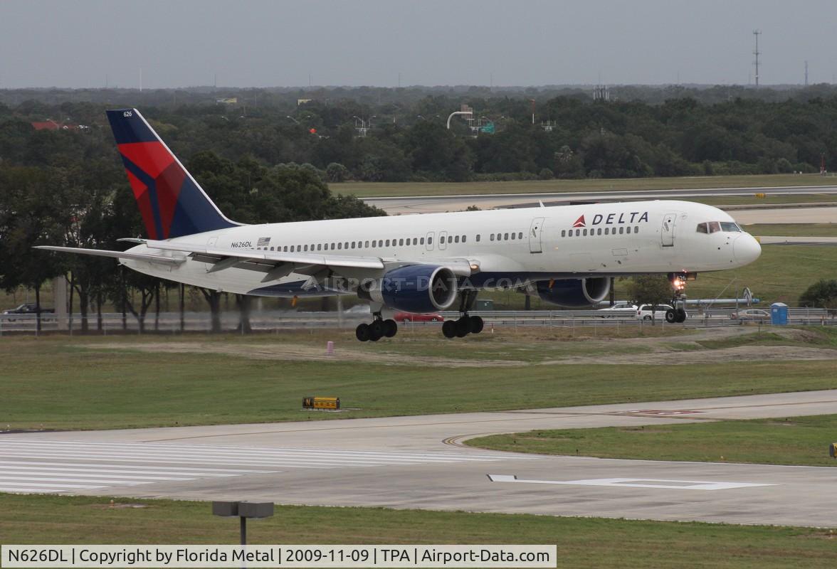 N626DL, 1987 Boeing 757-232 C/N 22916, Delta 757-200