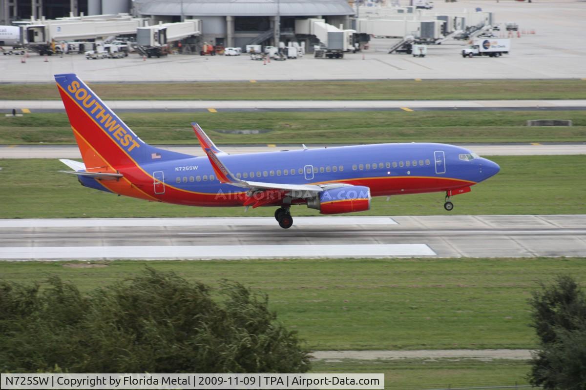 N725SW, 1999 Boeing 737-7H4 C/N 27857, Southwest 737-700