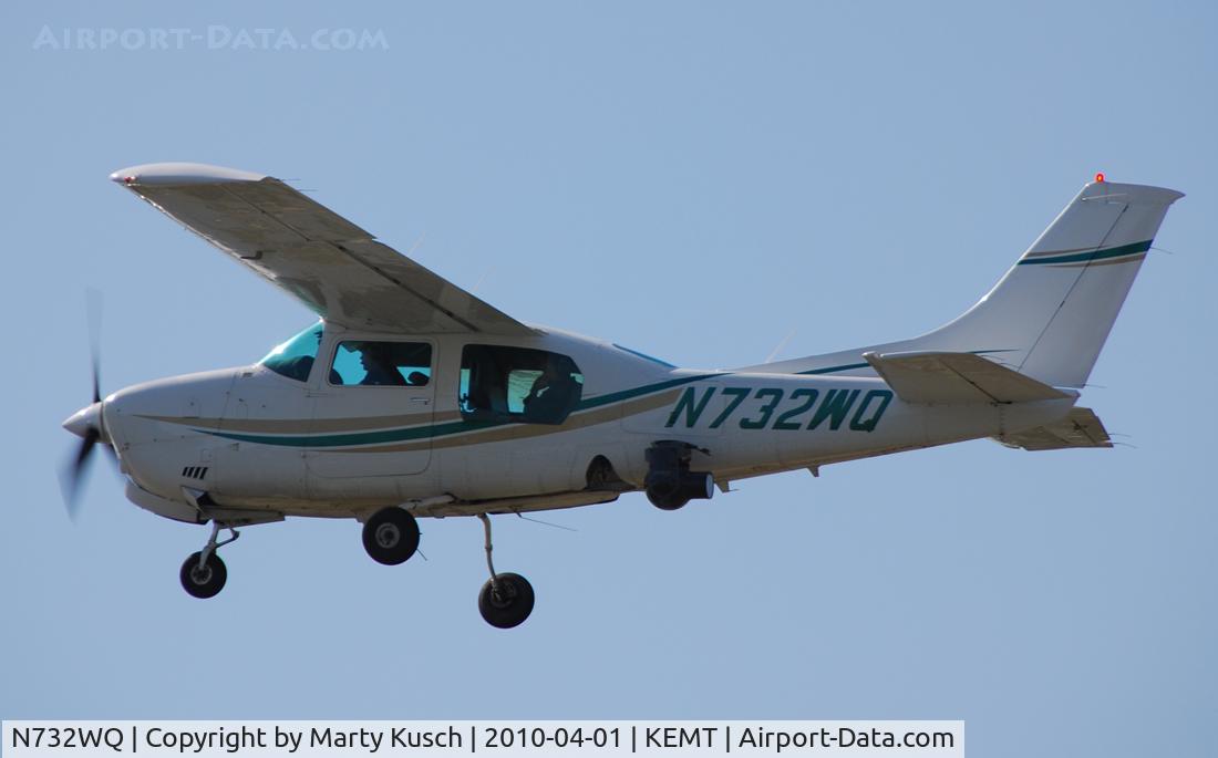 N732WQ, 1977 Cessna T210M Turbo Centurion C/N 21061836, Departing