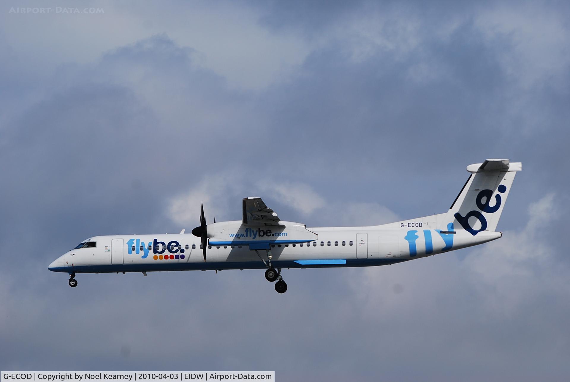 G-ECOD, 2008 De Havilland Canada DHC-8-402Q Dash 8 C/N 4206, Landing Rwy 28