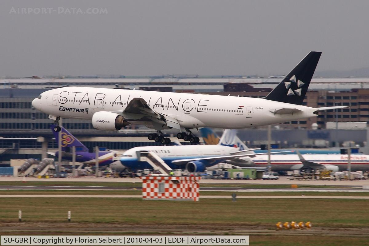 SU-GBR, 1997 Boeing 777-266/ER C/N 28424, Short final rwy 25R