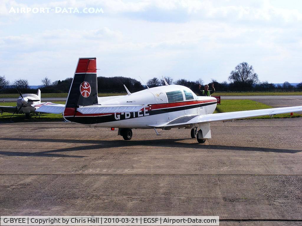 G-BYEE, 1980 Mooney M20K C/N 25-0282, Double Echo Flying Group