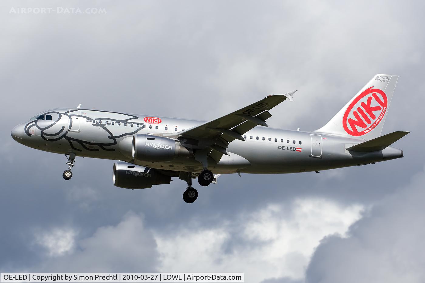 OE-LED, 2008 Airbus A319-112 C/N 3407, OE-LED @ Linz Airport