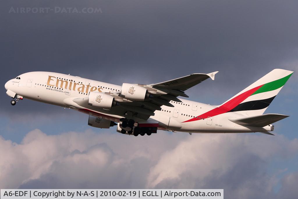 A6-EDF, 2006 Airbus A380-861 C/N 007, Catching the sun nicely