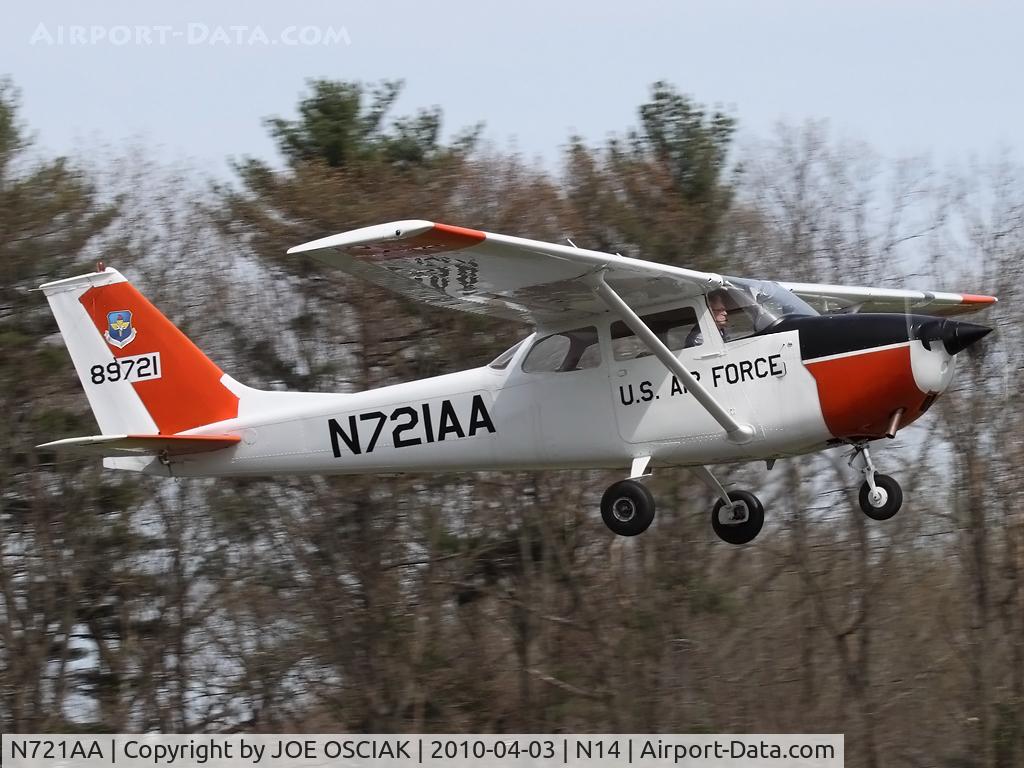 N721AA, 1968 Cessna 172K Skyhawk C/N 17257605, Leaving N14