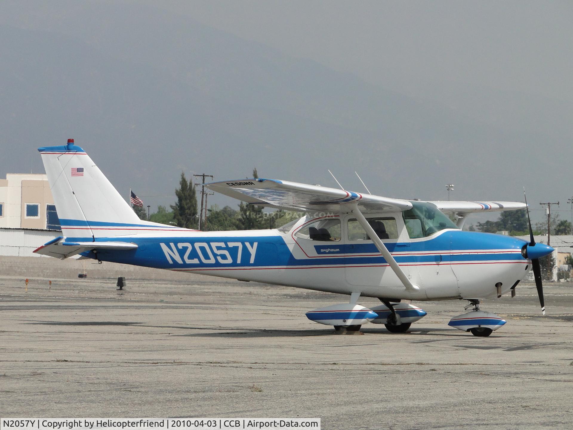 N2057Y, 1962 Cessna 172D C/N 17249557, Parked at Cable