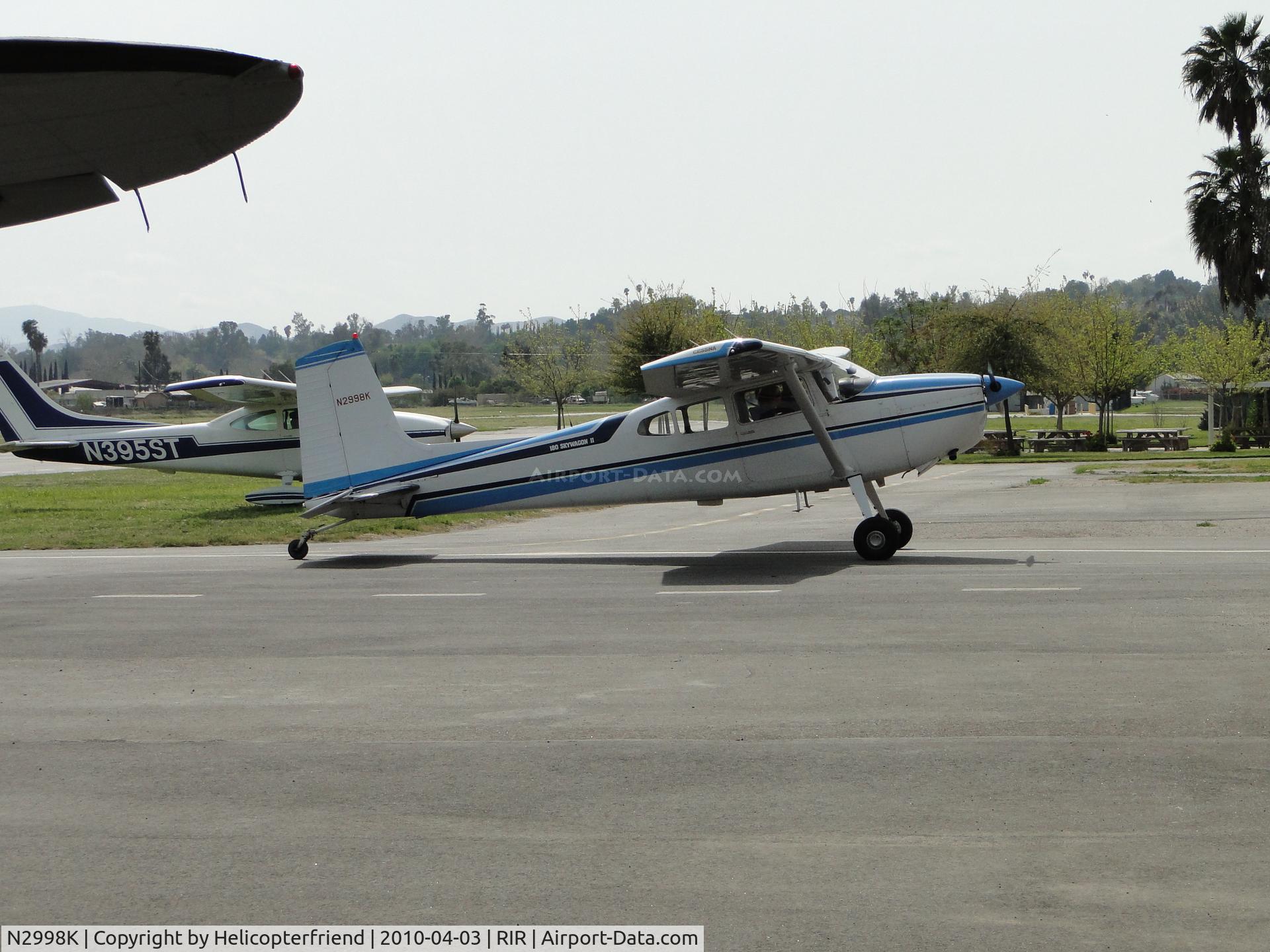 N2998K, 1980 Cessna 180K Skywagon C/N 18053155, Taxiing back to hanger