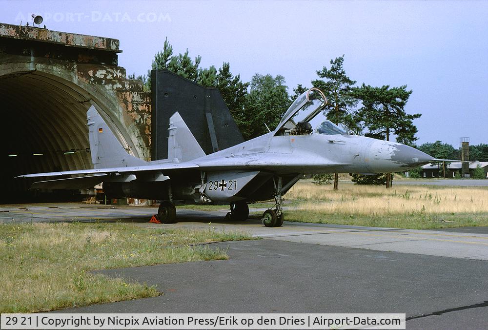 29 21, Mikoyan-Gurevich MiG-29G C/N 2960526319/3713, German AF MiG-29 Fulcrum in front of a shelter at its' homebase