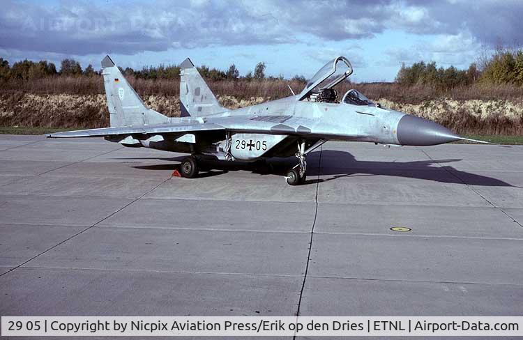 29 05, Mikoyan-Gurevich MiG-29G C/N 2960525113/3502, German AF MiG-29, assigned to JG-73, at its'hoembase, Laage AB, Germany