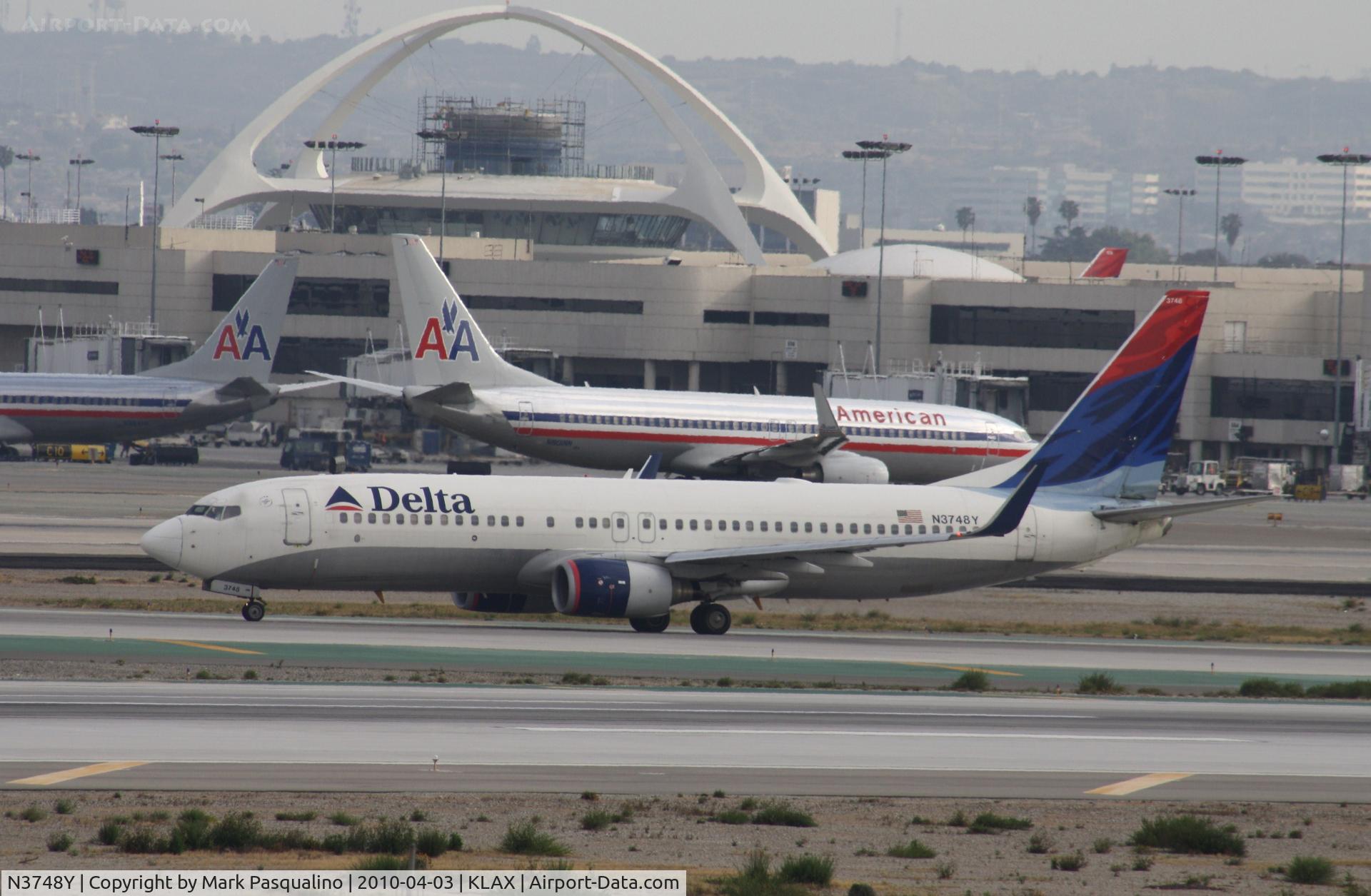 N3748Y, 2001 Boeing 737-832 C/N 30489, Boeing 737-800