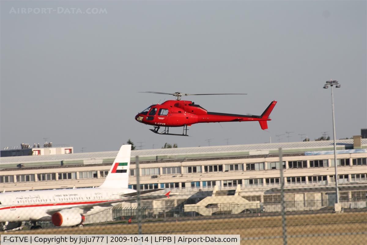F-GTVE, Eurocopter AS-355F-2 Ecureuil 2 C/N 5378, on transit at Le Bourget