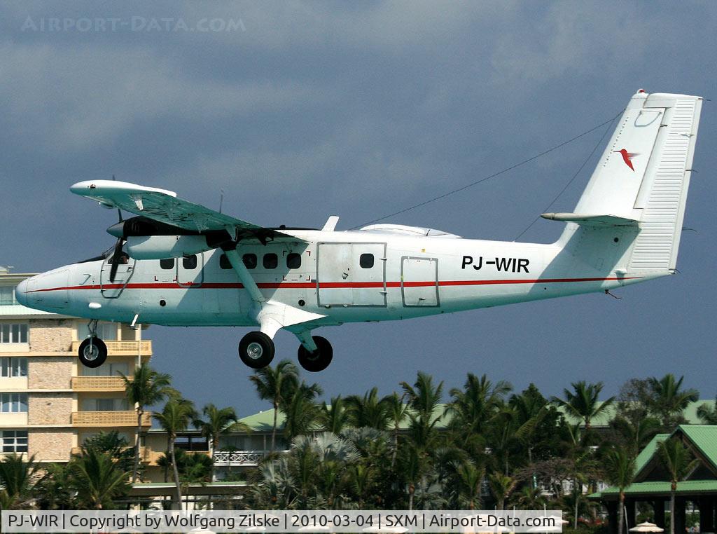 PJ-WIR, 1975 De Havilland Canada DHC-6-300 Twin Otter C/N 476, On board the coffin with pilot A. Hodge