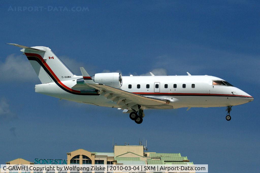 C-GAWH, 2003 Bombardier Challenger 604 (CL-600-2B16) C/N 5557, visitor