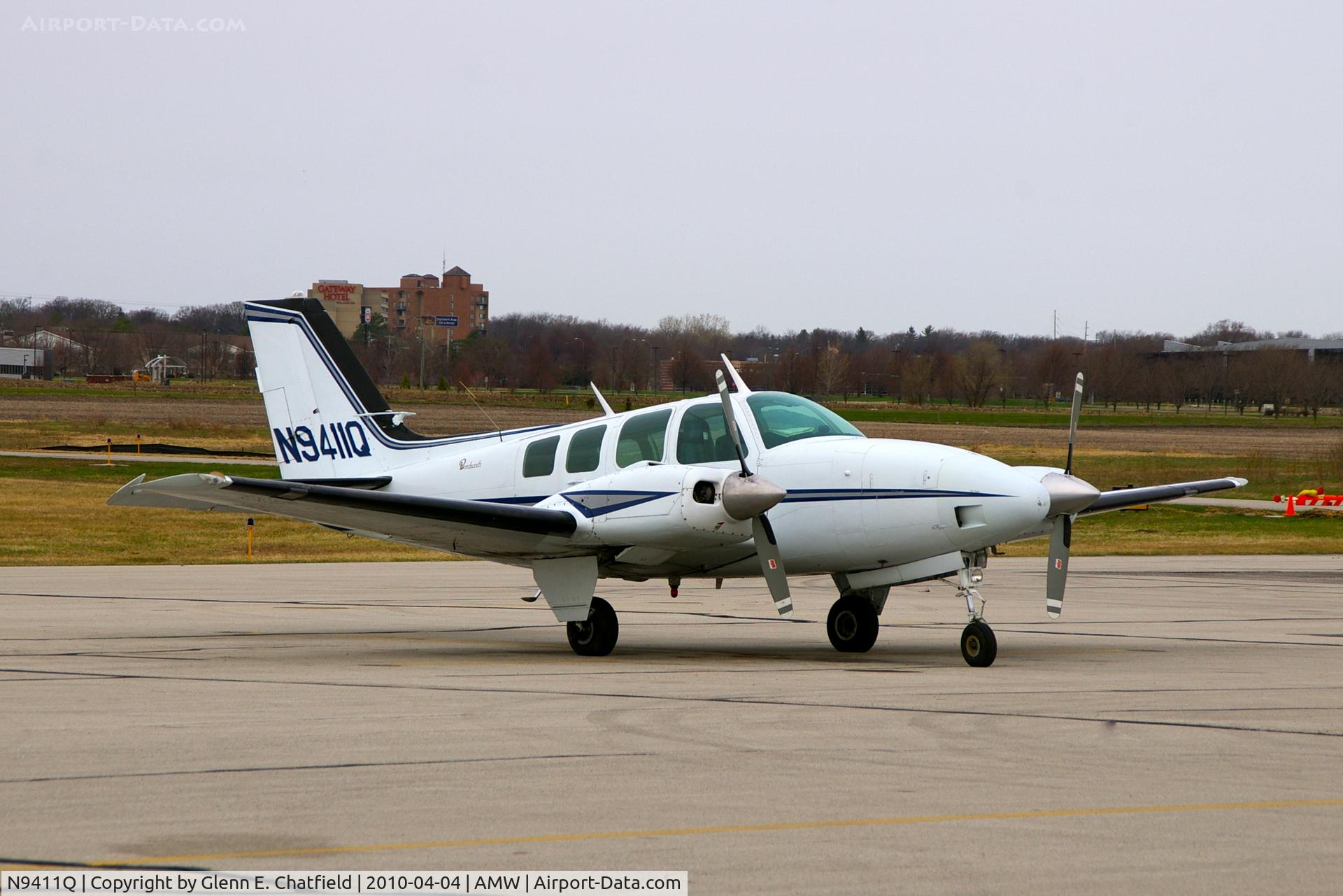N9411Q, 1970 Beech 58 Baron C/N TH-66, Found on the ramp while scouting