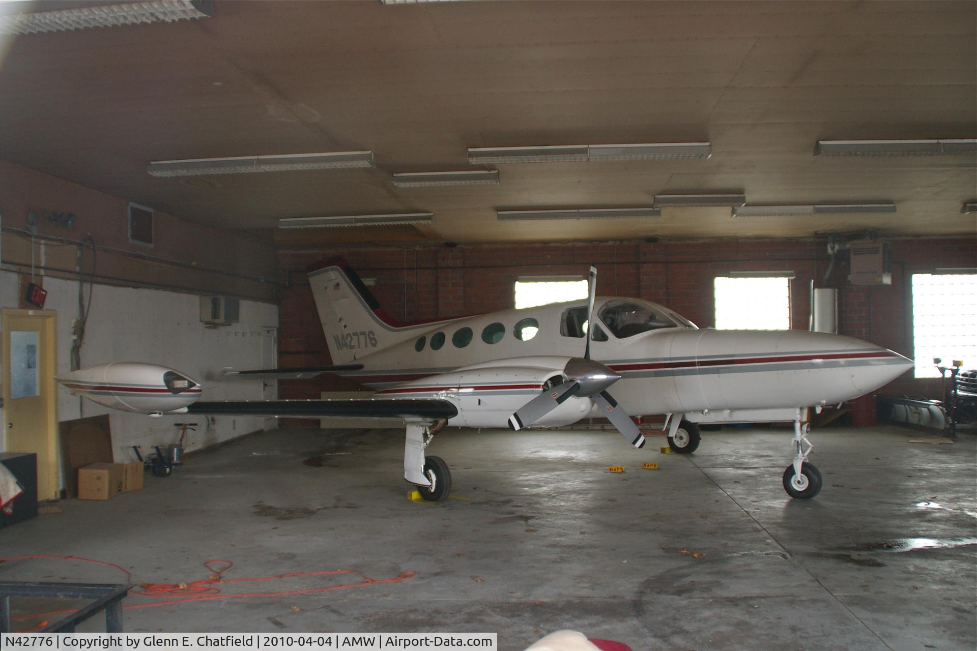 N42776, 1973 Cessna 421B Golden Eagle C/N 421B0394, Looking through the hangar window