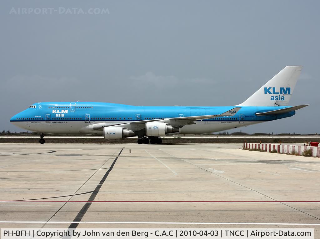 PH-BFH, 1990 Boeing 747-406BC C/N 24518, KLM Asia Boeing 747-406BC  PH-BFH (24518/783) @ TNCC / CUR