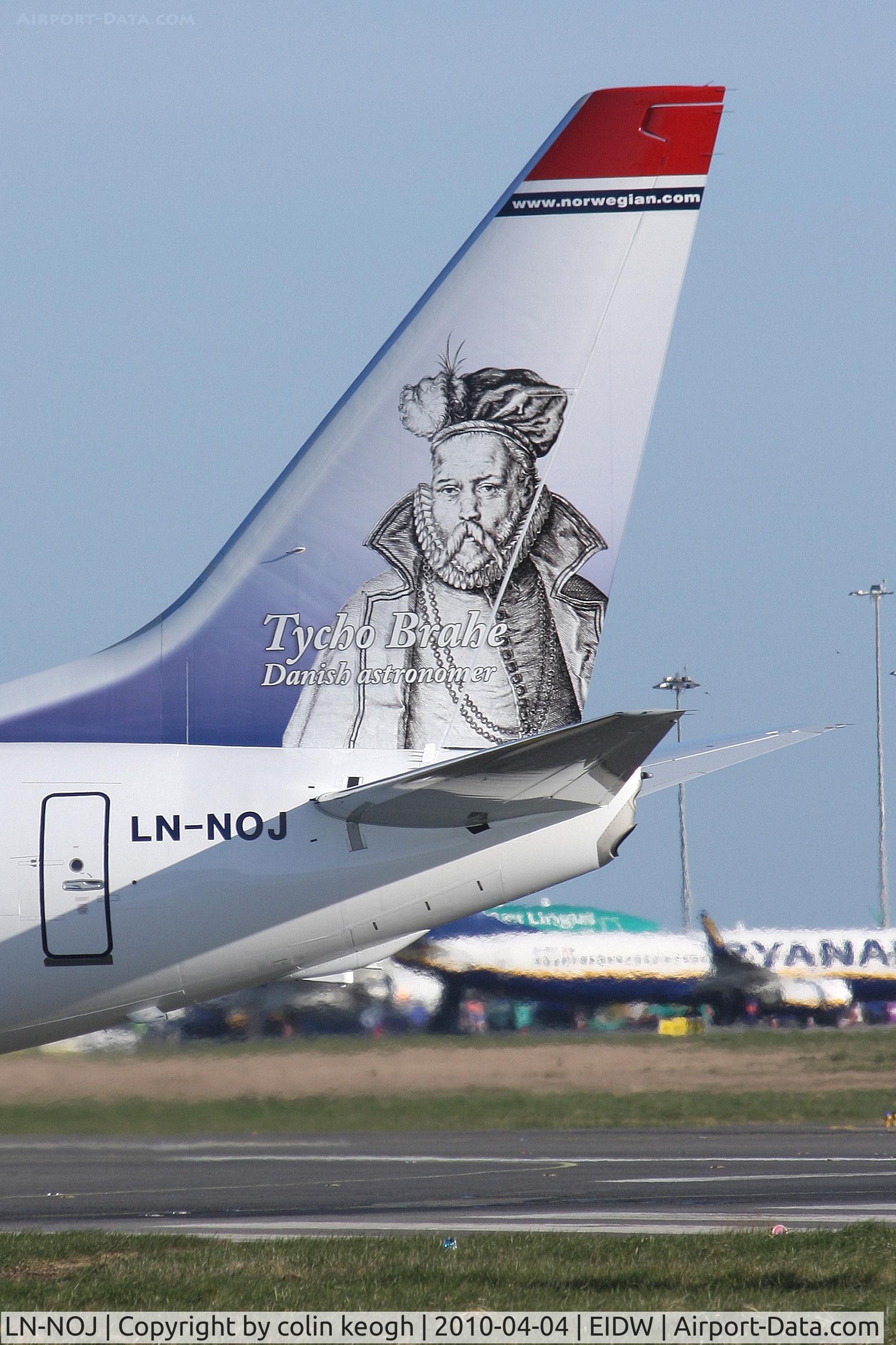 LN-NOJ, 2010 Boeing 737-86N C/N 37884, Tail Shot