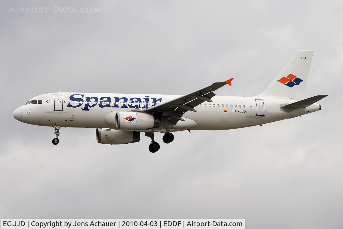 EC-JJD, 2005 Airbus A320-232 C/N 2479, Short Final on rwy 25L