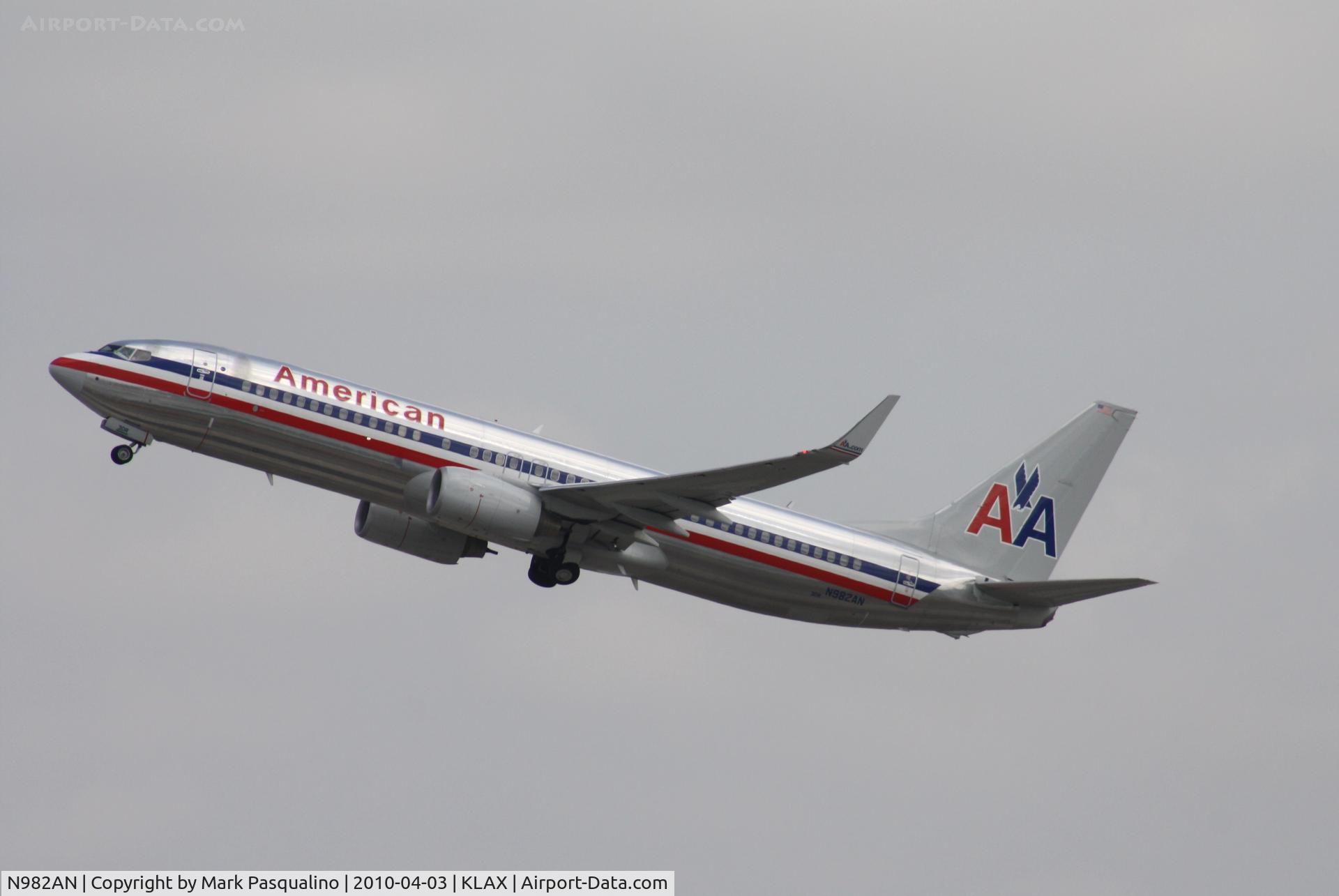 N982AN, 2009 Boeing 737-823 C/N 31067, Boeing 737-800