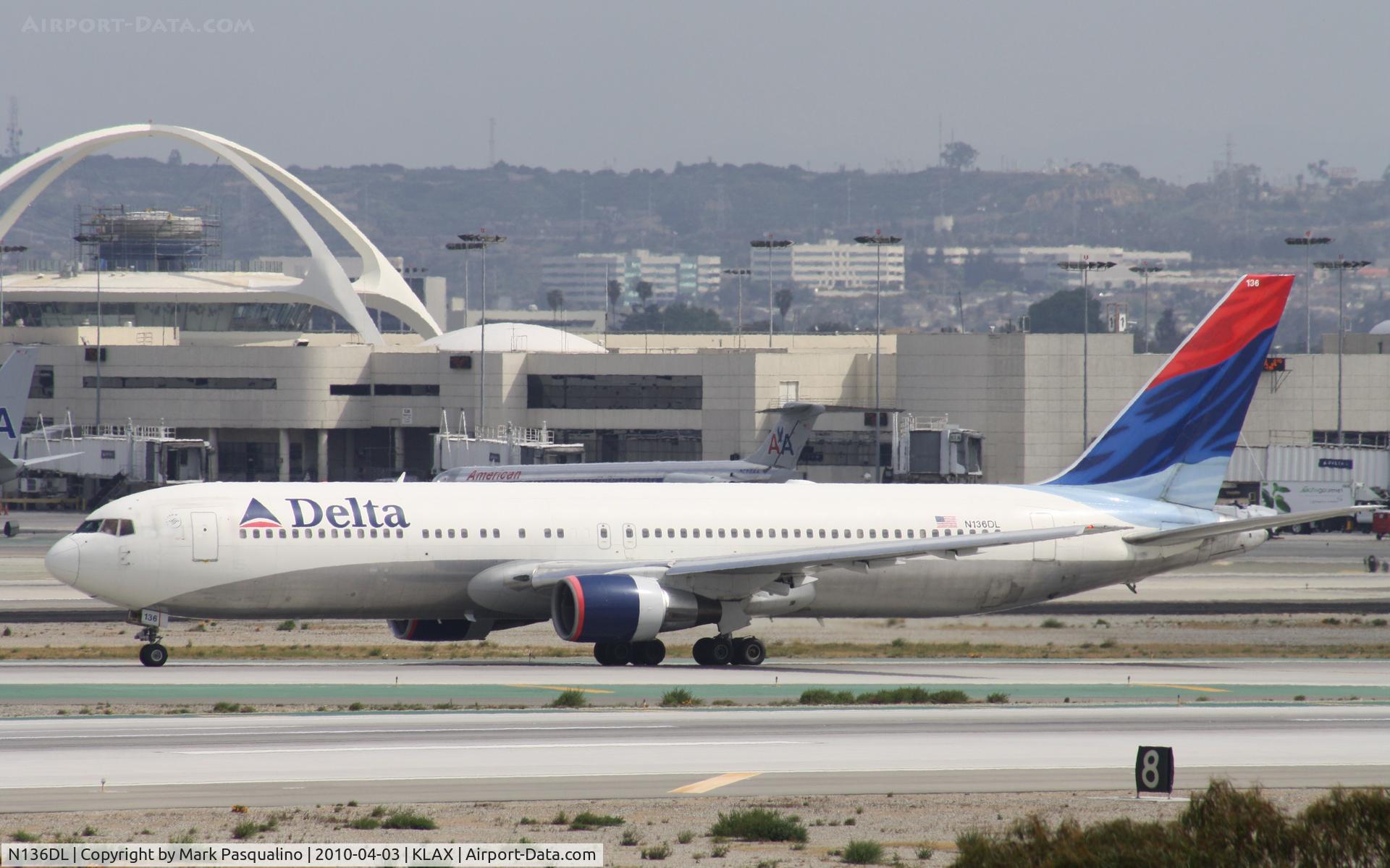 N136DL, 1991 Boeing 767-332 C/N 25146, Boeing 767-300