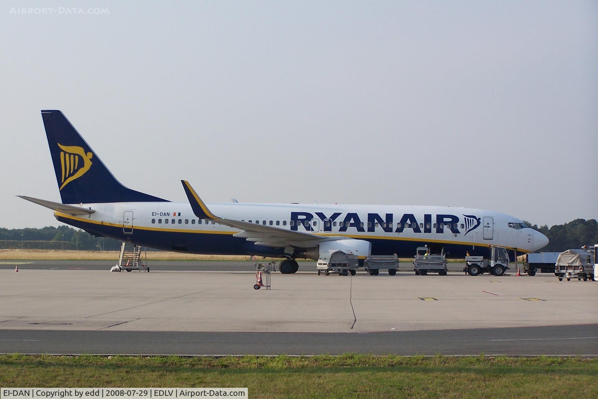 EI-DAN, 2003 Boeing 737-8AS C/N 33549, nice evening photo on the apron