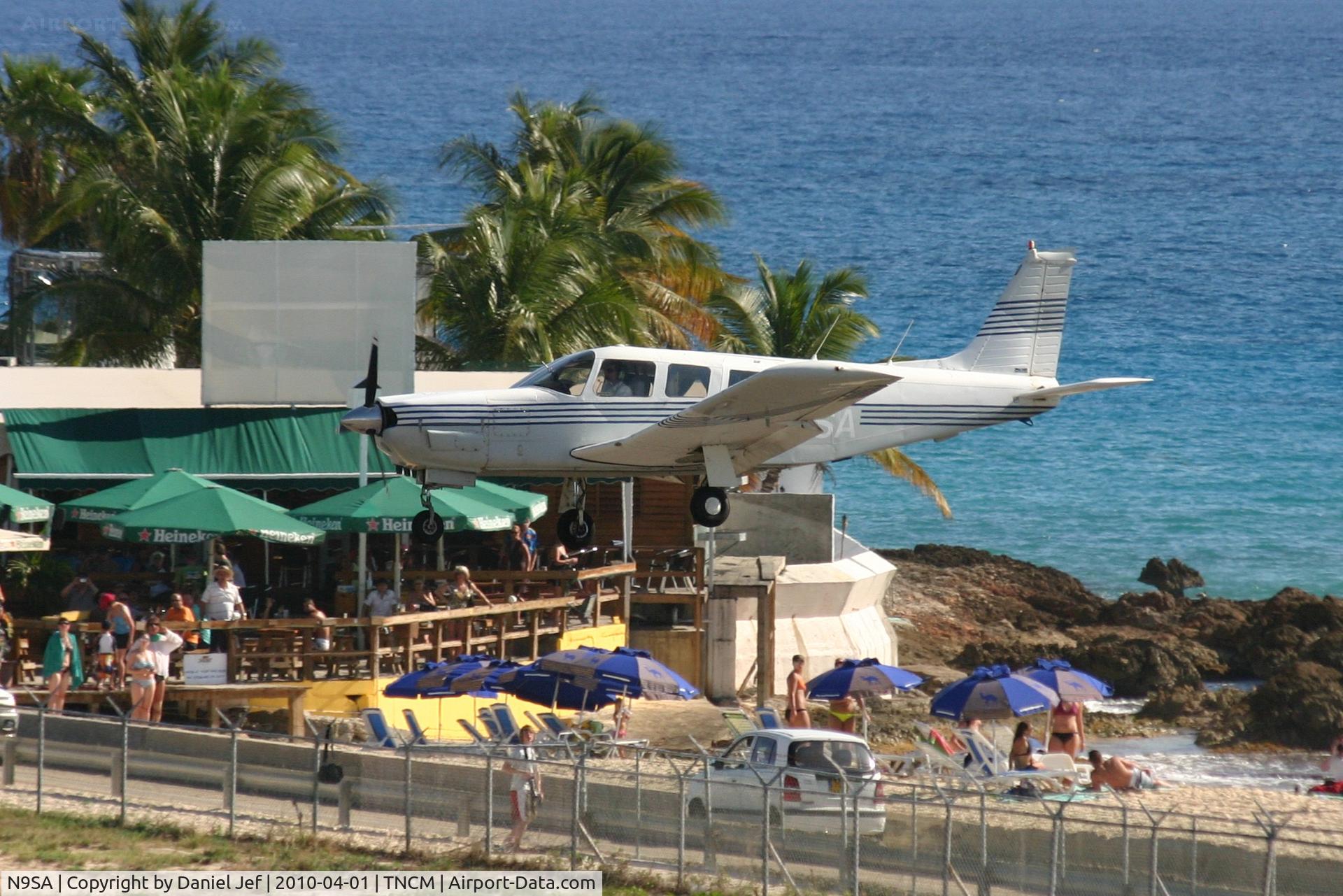 N9SA, 1977 Piper PA-32R-300 Cherokee Lance C/N 32R-7780530, N9SA landing at TNCM