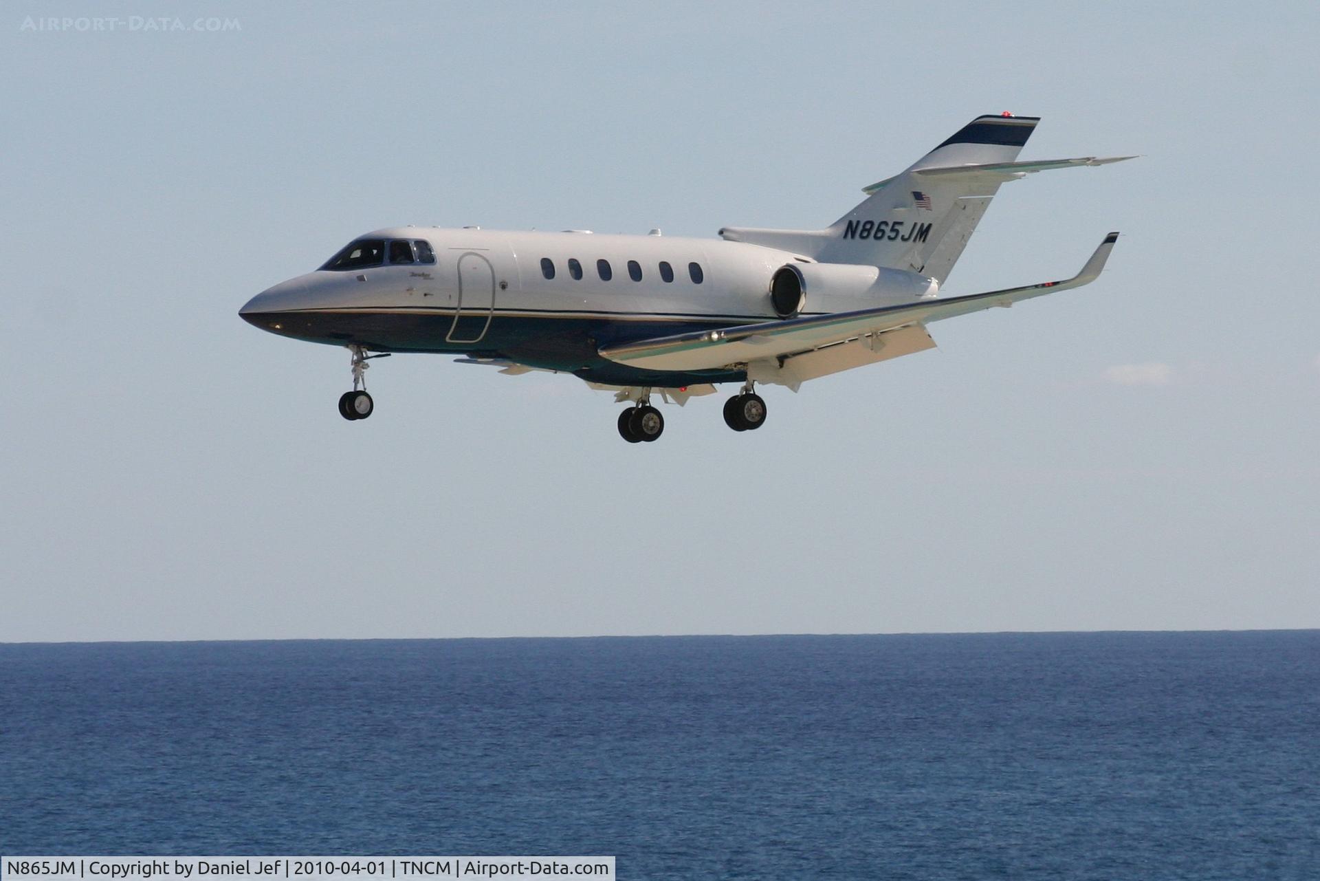 N865JM, 2008 Hawker Beechcraft 900XP C/N HA-0087, N865JM landing at TNCM