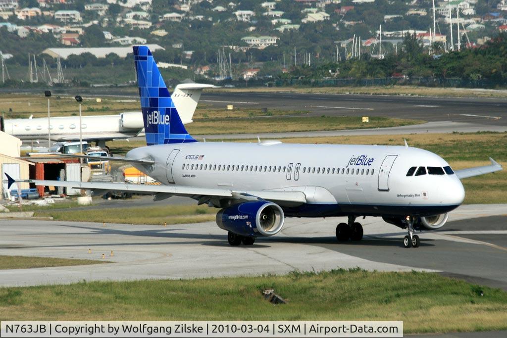N763JB, 2008 Airbus A320-232 C/N 3707, visitor
