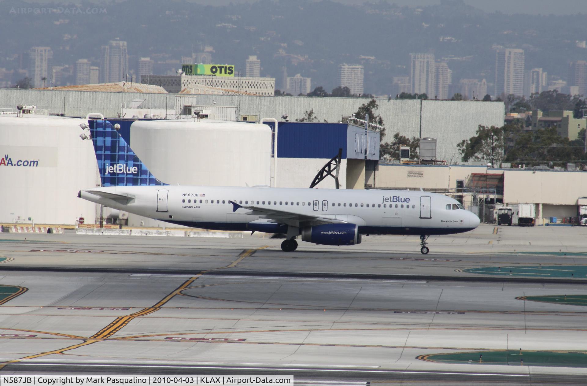 N587JB, 2004 Airbus A320-232 C/N 2177, Airbus A320
