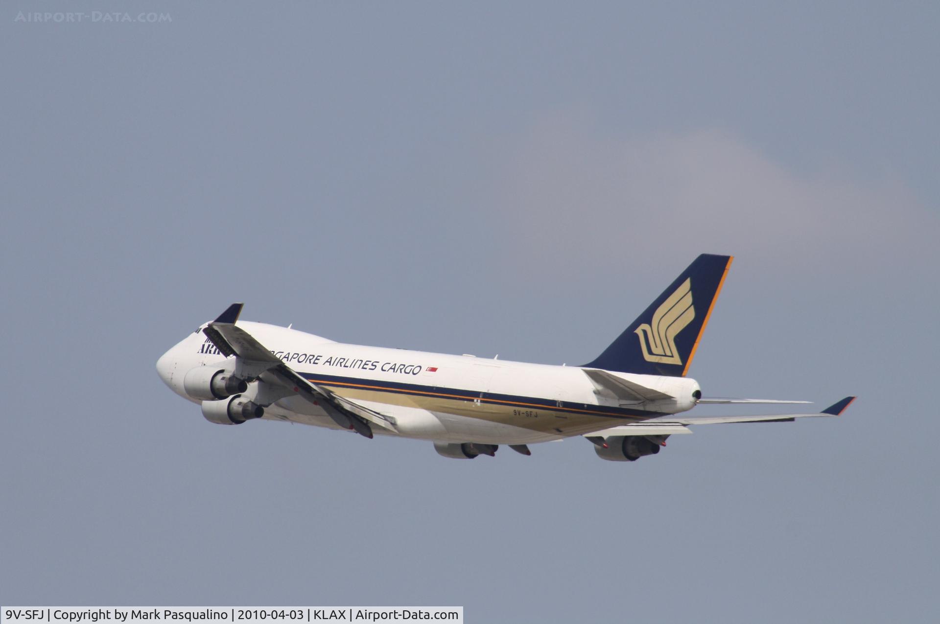 9V-SFJ, 2001 Boeing 747-412F/SCD C/N 26559, Boeing 747-400F