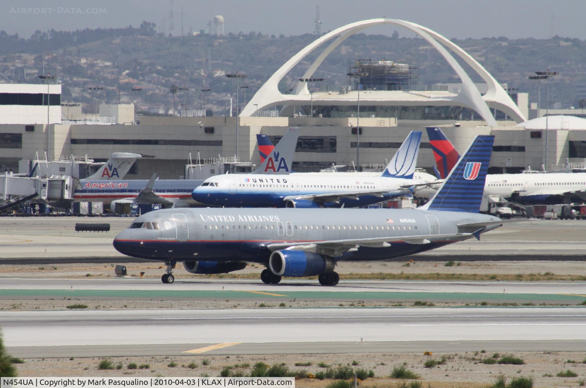 N454UA, 1999 Airbus A320-232 C/N 1104, Airbus A320