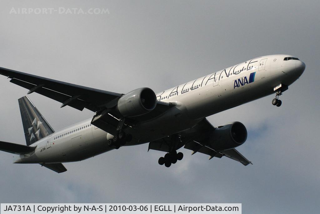 JA731A, 2004 Boeing 777-381/ER C/N 28281, Arriving 09L