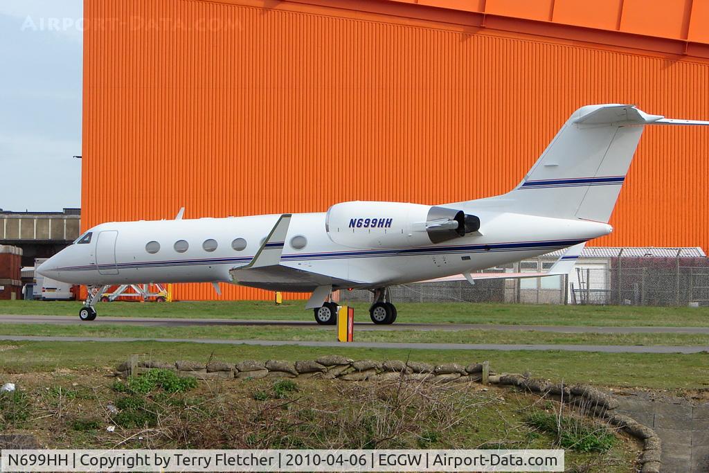 N699HH, 1994 Gulfstream Aerospace G-IV C/N 1239, Gulf 4 at Luton