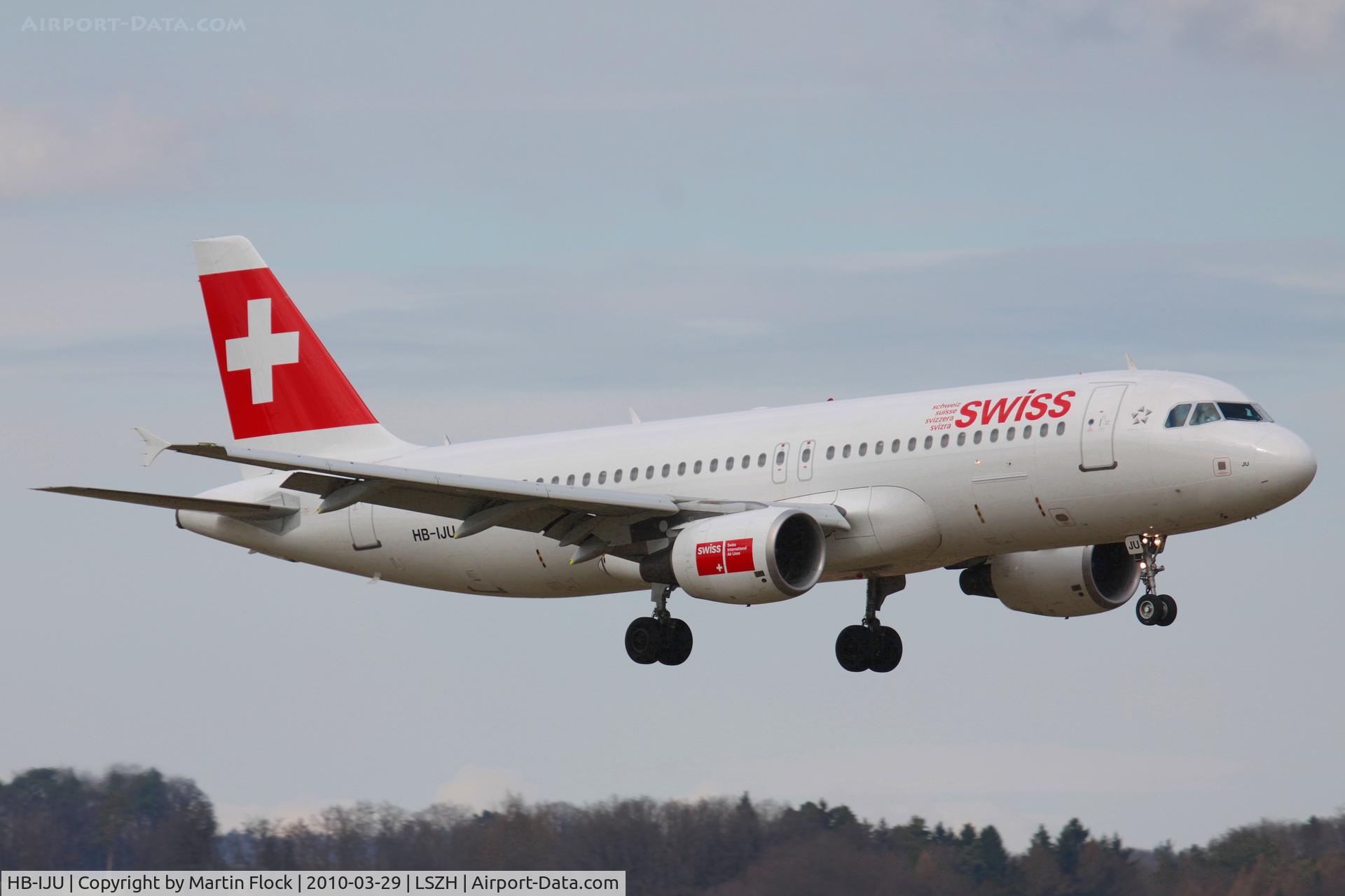 HB-IJU, 2003 Airbus A320-214 C/N 1951, .