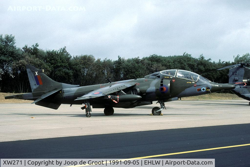 XW271, 1971 Hawker Siddeley Harrier T.4 C/N 212010, Night stop for this AGL Tropy winner.