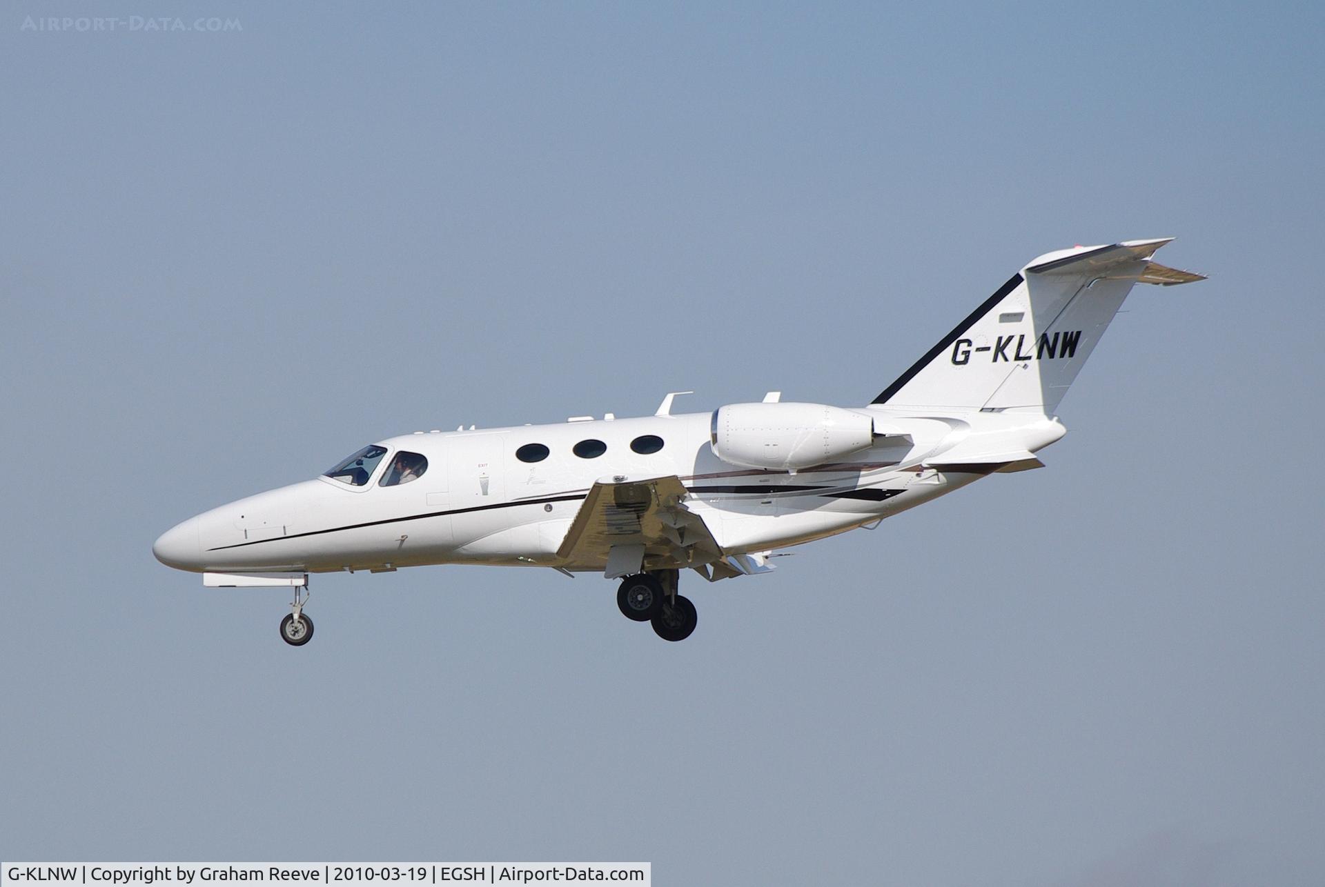 G-KLNW, 2008 Cessna 510 Citation Mustang Citation Mustang C/N 510-0157, On finals to Norwich