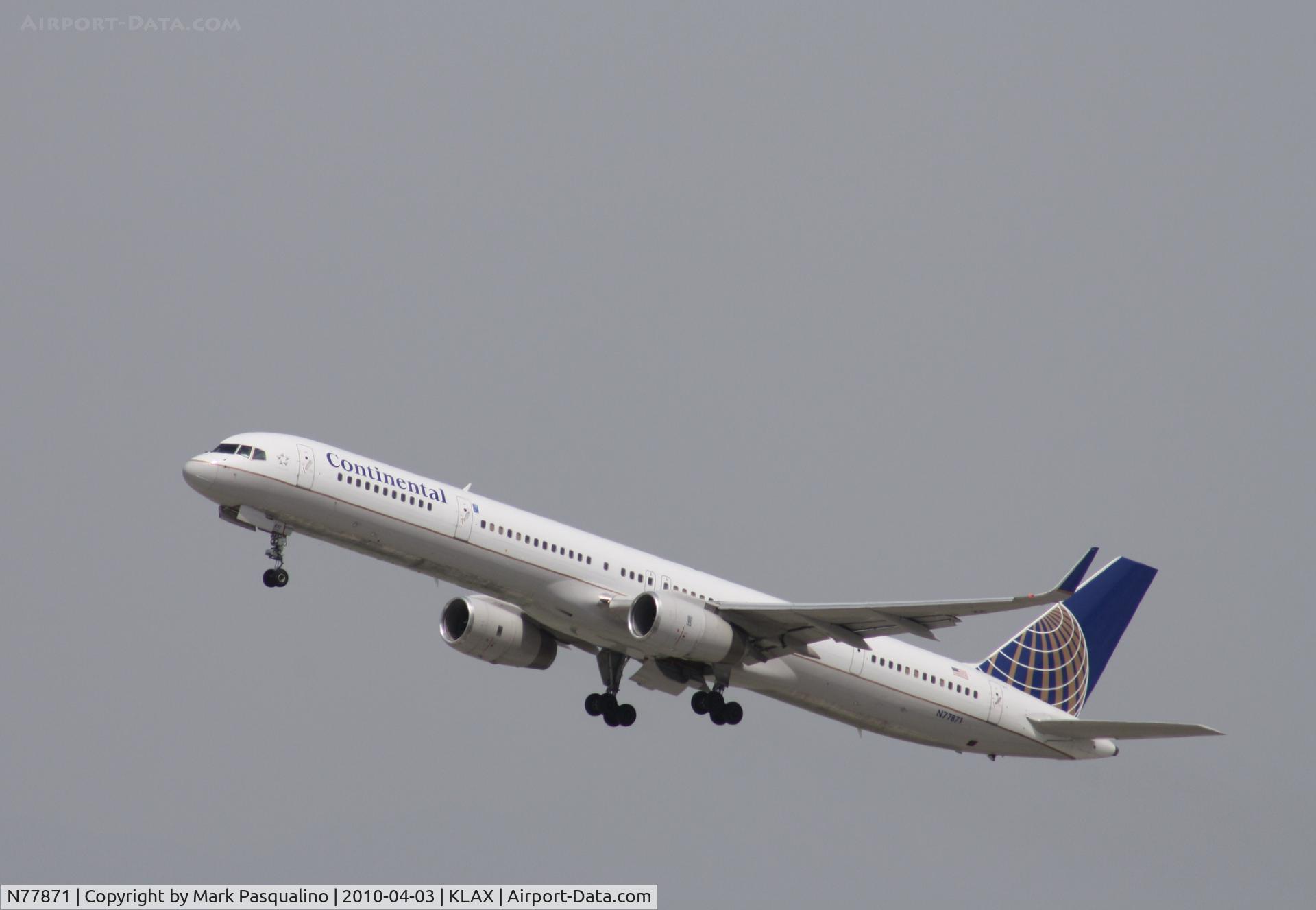 N77871, 2003 Boeing 757-33N C/N 33526, Boeing 757-300