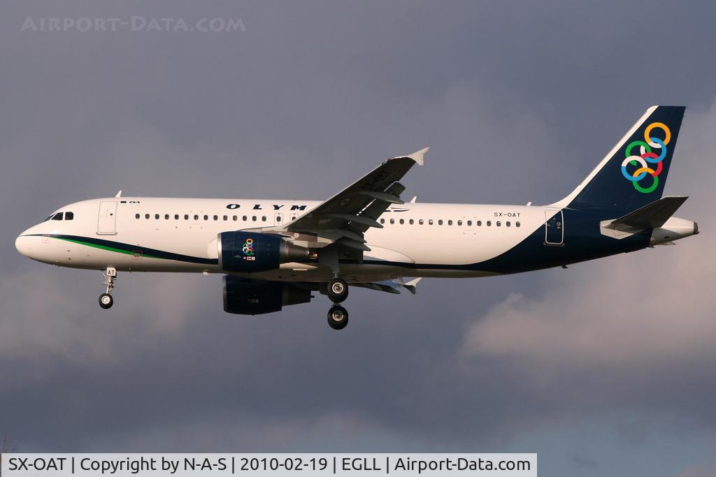 SX-OAT, 2010 Airbus A320-214 C/N 4190, Landing 27L